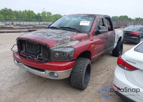 2007 Dodge Ram 1500 Slt/Trx4 Off Road/Sport z USA, uszkodzony, nr VIN 1D7HU18247J501017